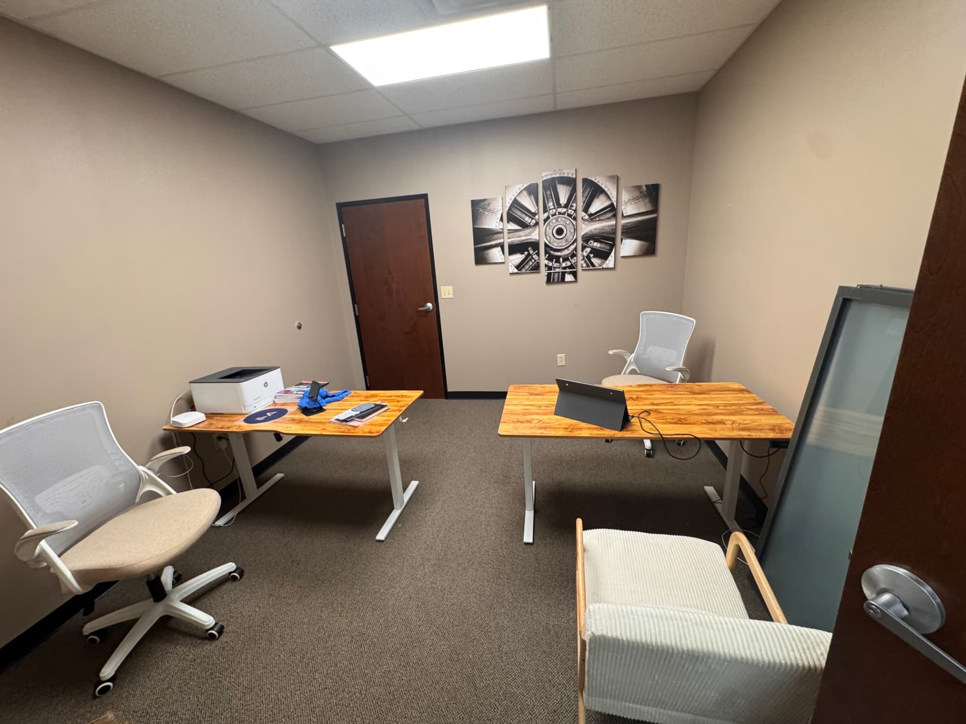 A4Flight briefing room with tables and chairs ready for a conversation